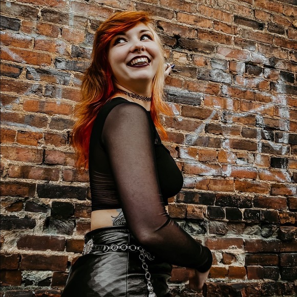 Meet your Posher, Tess - Picture 2 of 2